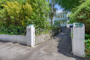 Front External- click for photo gallery